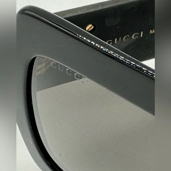 Gucci Black & Gold beautiful design with glitter. - www  display picture 3